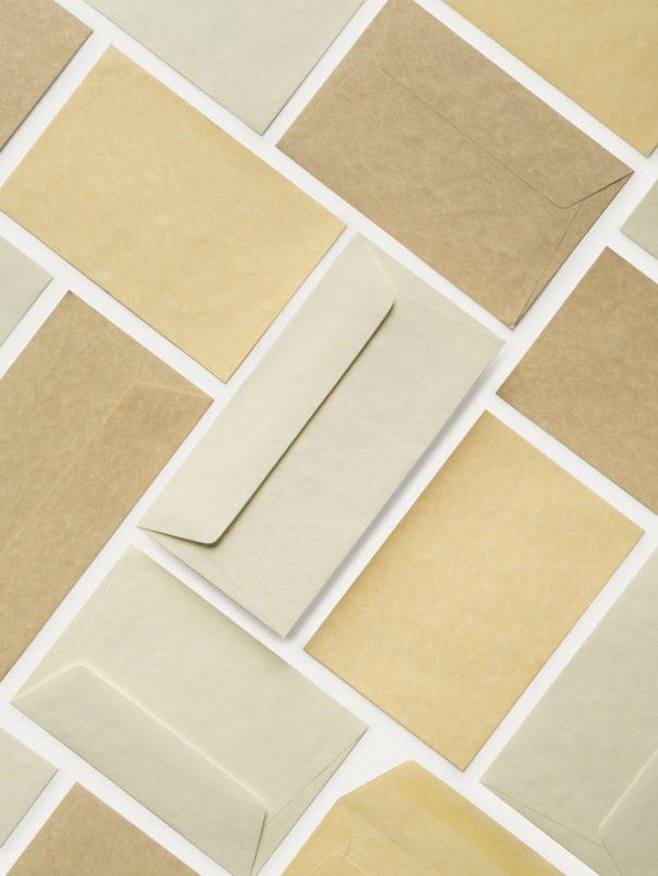 favini favini calligraphy buste pergamena 11x22 cm conf da 25 pz carta da 90 gr/mq colore oro - foto 2