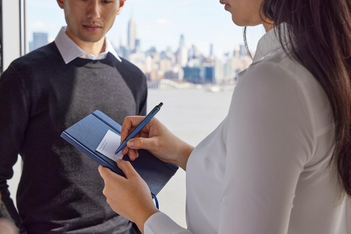 parker parker penna a sfera im monochrome punta media colore blu inchiostro blu - foto 3